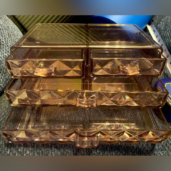 Translucent purple 4 drawer makeup organizer - Picture 1 of 7